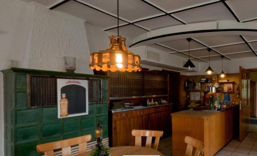 Kreuz! Einfach. Guenstig. Schlafen. Bed & Breakfast Ulm Ngoại thất bức ảnh