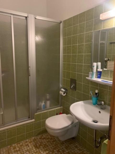 Kreuz! Einfach. Guenstig. Schlafen. Bed & Breakfast Ulm Ngoại thất bức ảnh
